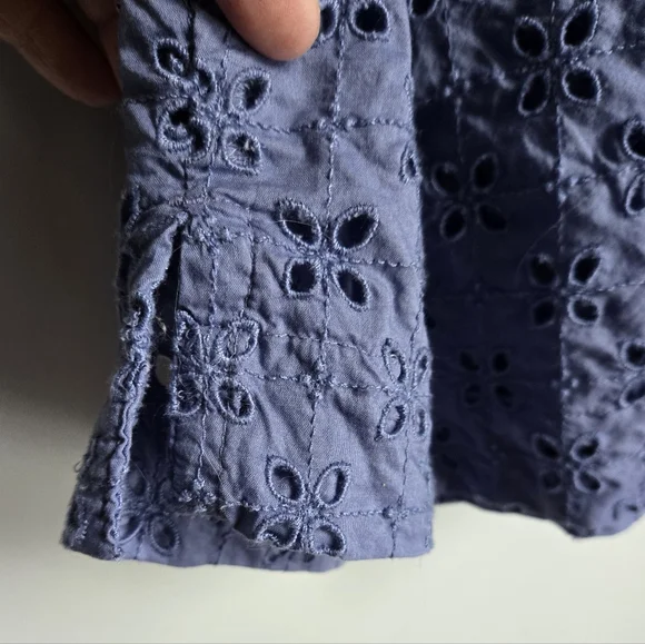 GAP Lavender Blue Eyelet Cotton Button-Up Short Sleeves Shirt - Picture 3 of 9
